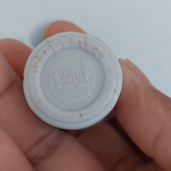 Vintage Lot of 17 Porcelain Thimbles and 2 Other Items West Germany SpongeBob - Picture 10 of 10